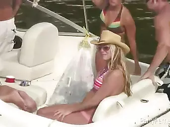 Hot Babes Party Hard On Boat During Spring Break